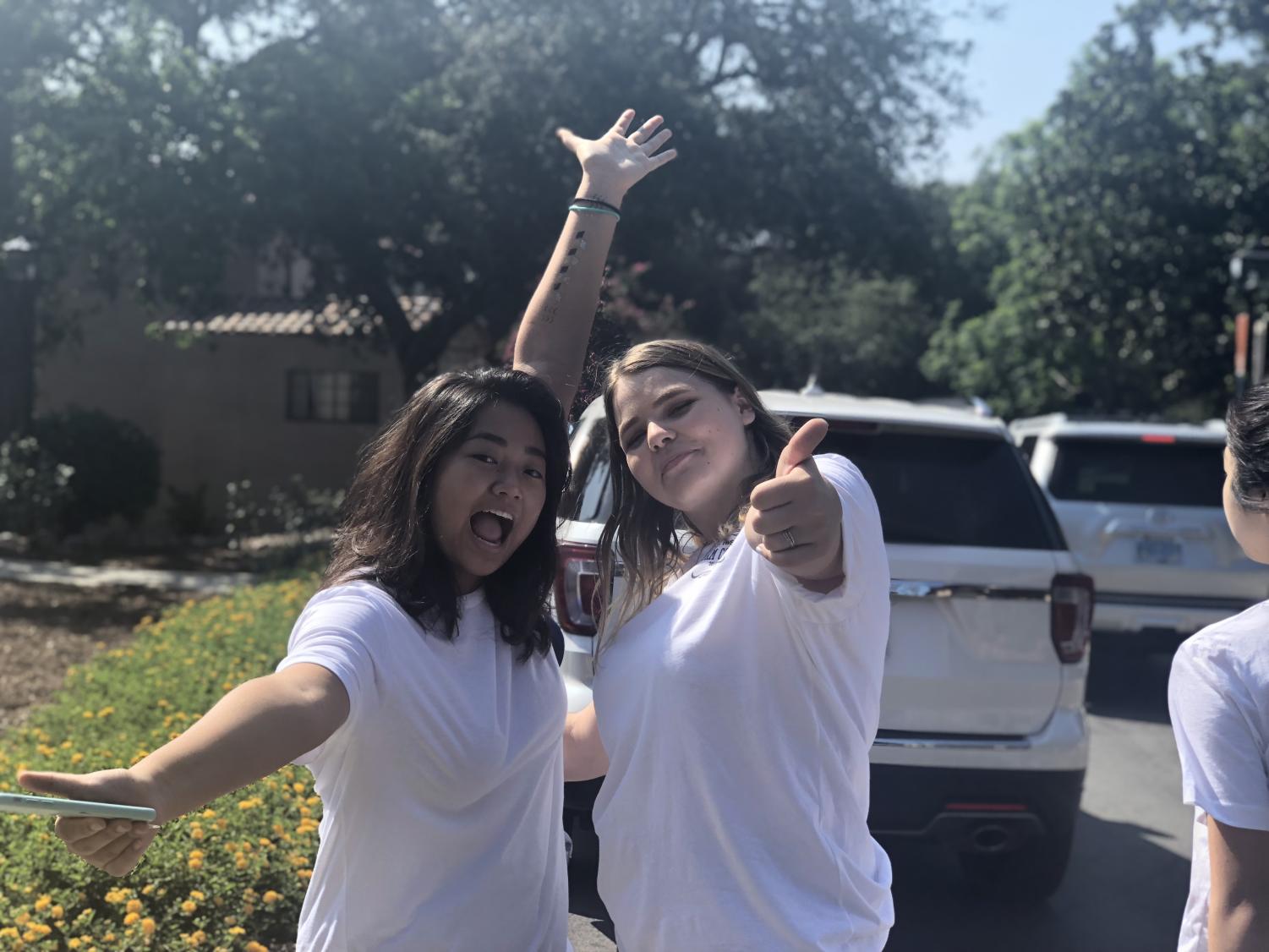 Dorm councillors Doris Yuan ('20) and Maria Shevchuk ('19) are extremely enthusiastic to start the day!