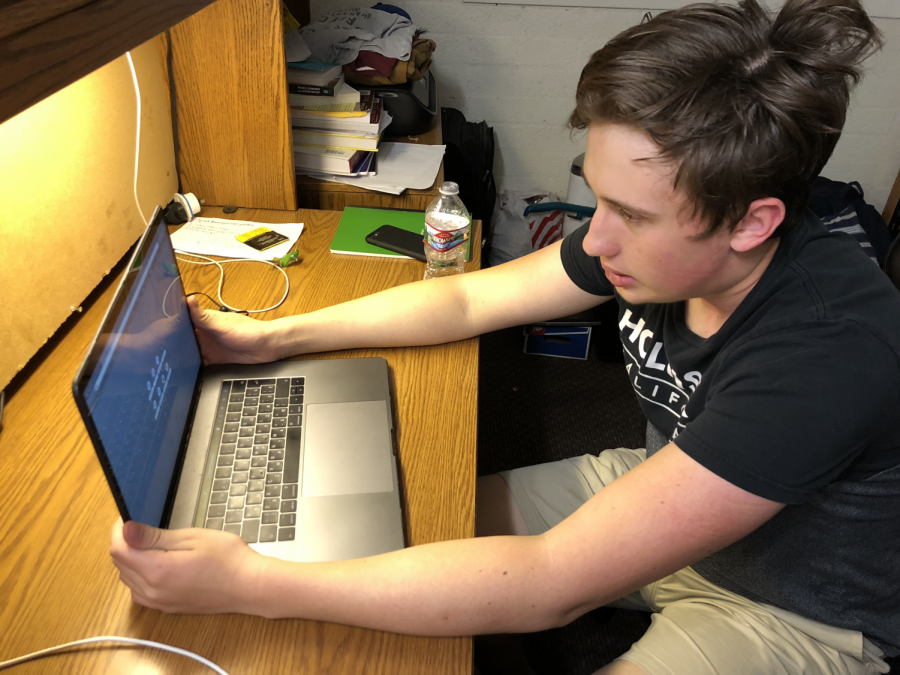 Artem Borisov (‘20) angrily attempting to game on his MacBook Pro. Graphic Courtesy of Jay Gupta (20)