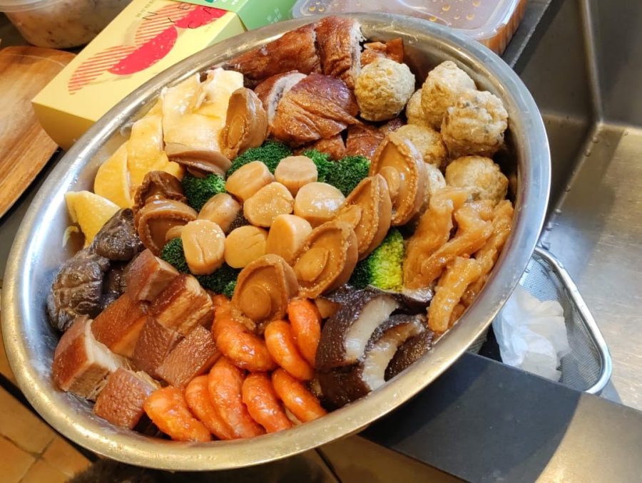 Zaneta’s favorite New Year’s dish is poon choi, a Cantonese dish that consists of various meats and seafoods with a few vegetables sprinkled in. The dish is heated and is significant during New Year’s as the work and complicated process that goes into cooking symbolizes unity and togetherness.