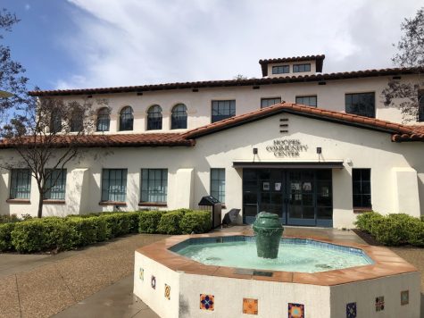 The Hooper Community Center is one of the first buildings you see when walking onto the Webb campus. The old building stands as a symbol of welcoming as it greets you with its newly refurbished interior and beautiful fountain. The building will soon undergo a name change in the honor of retiring Head of Schools, Taylor B. Stockdale.