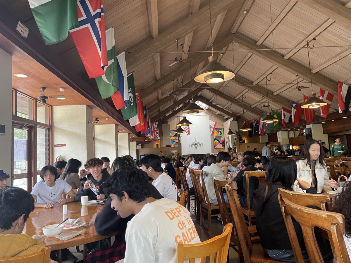 Students fill nearly every seat in the dining hall, catching up with friends over lunch. Food is undeniably an important part of the Webb life, so a total of 250 students and faculty communicated their opinions about the dining hall food through the food survey sent out by Michael Hoe, Assistant Head of School. “It's empowering to be able to give feedback on stuff that's going well and not going well,” Hanbo Xu (‘25) said. It has been about a month since students took the survey; what is occurring behind the scenes?